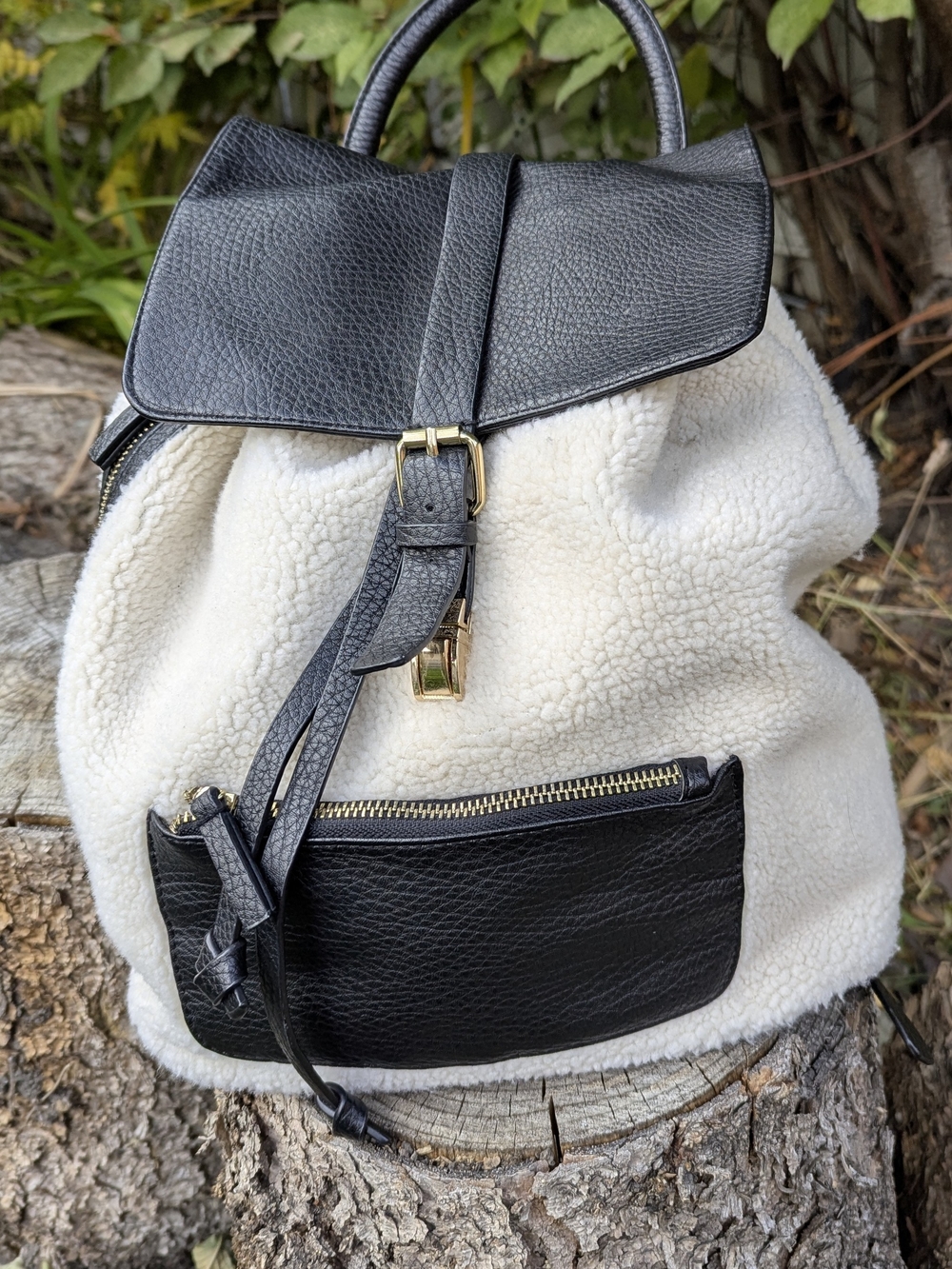 Indigo Cozy Chic Faux Shearling Sherpa Backpack Black Leather Buckle Daypack - Picture 6 of 14